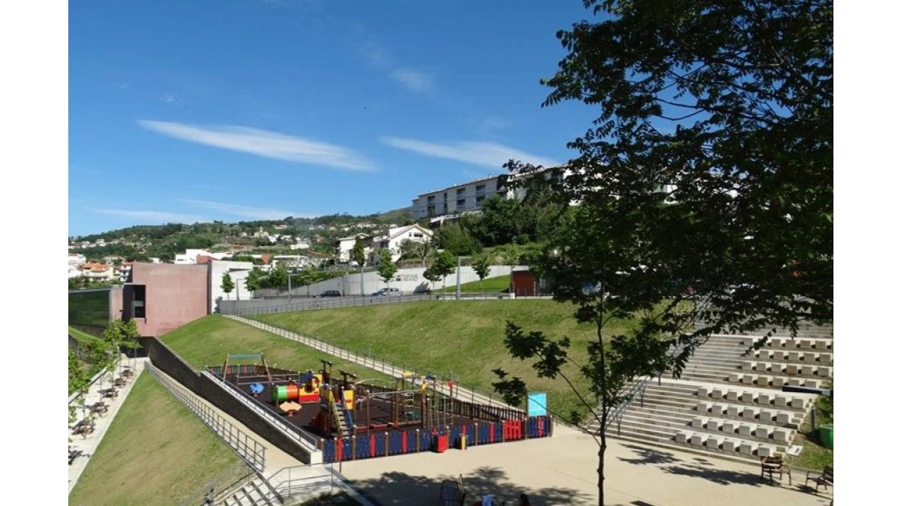 Moradia T3 para Venda em Resende Foto 35