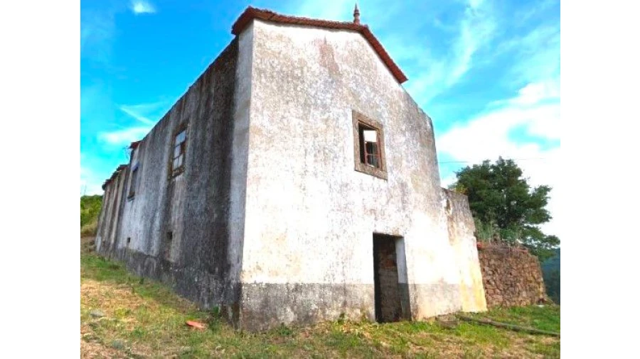 Moradia T4 para Venda em Estevianas Foto 58