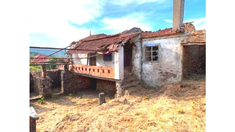 Moradia T4 para Venda em Estevianas Foto 61