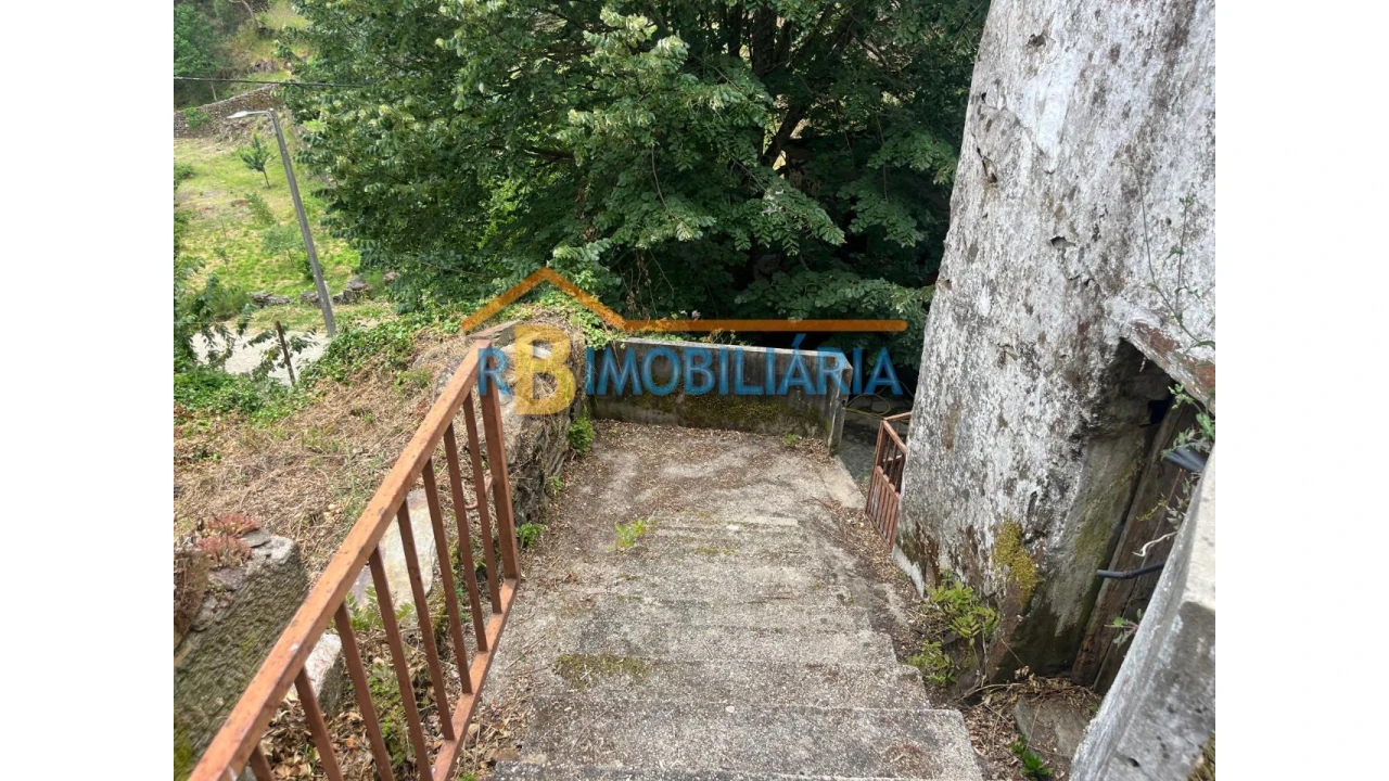 Moradia T6 para Venda em Rio de Frades Foto 9