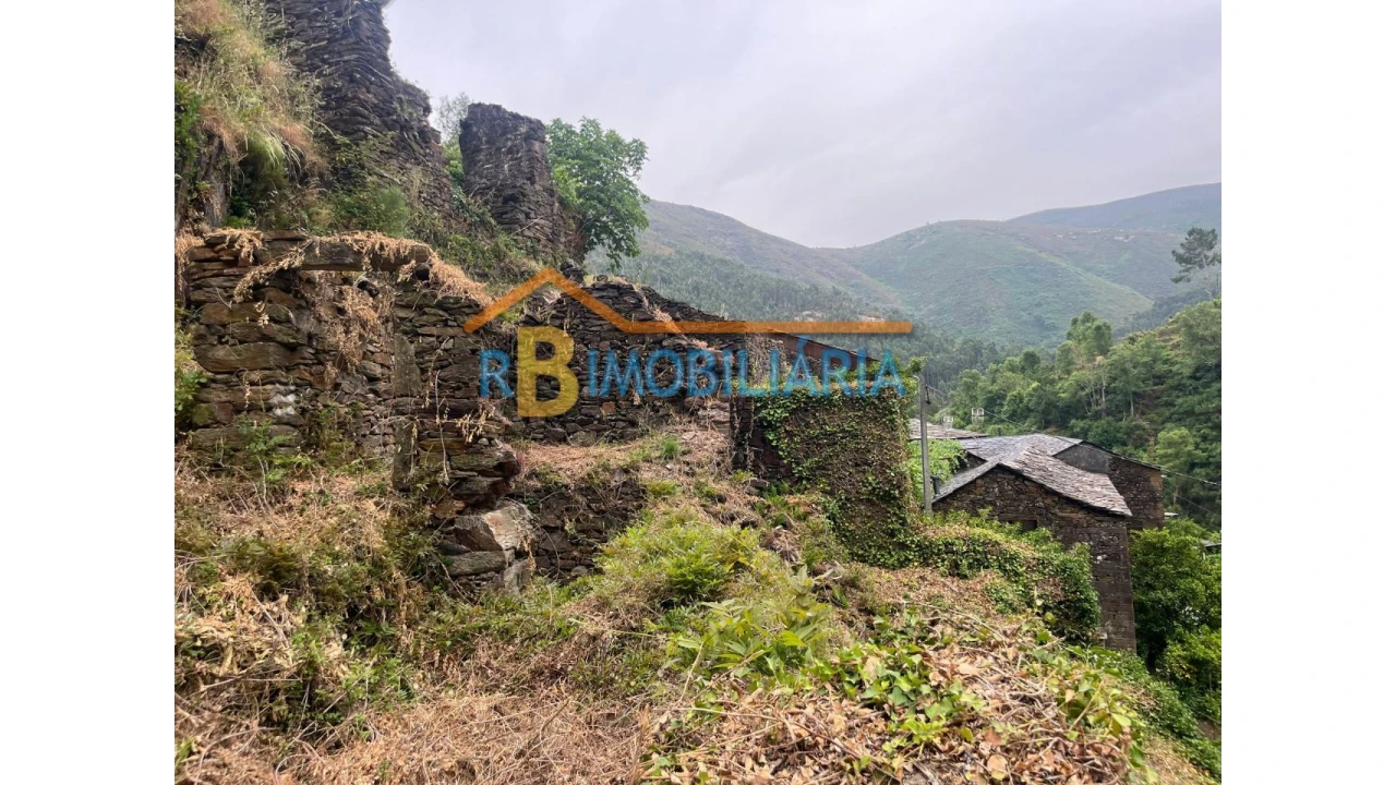 Moradia T6 para Venda em Rio de Frades Foto 11