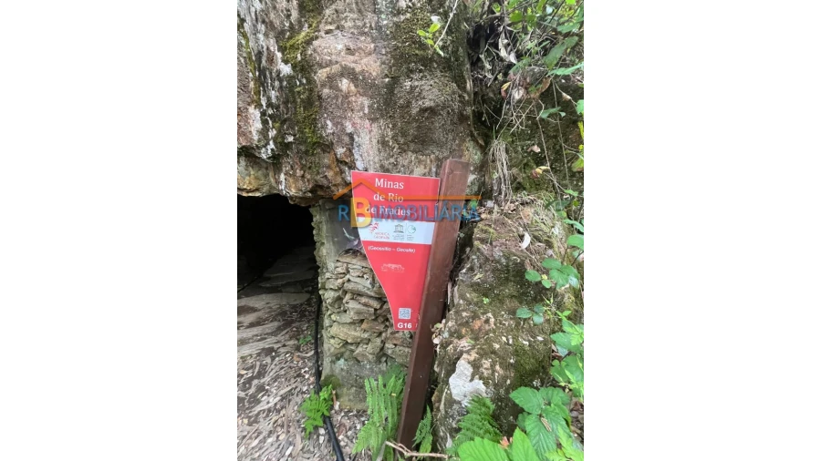 Moradia T6 para Venda em Rio de Frades Foto 13