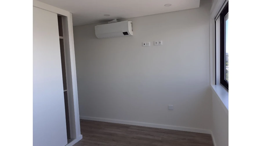 Apartamento T2 para Venda em Maia Foto 5