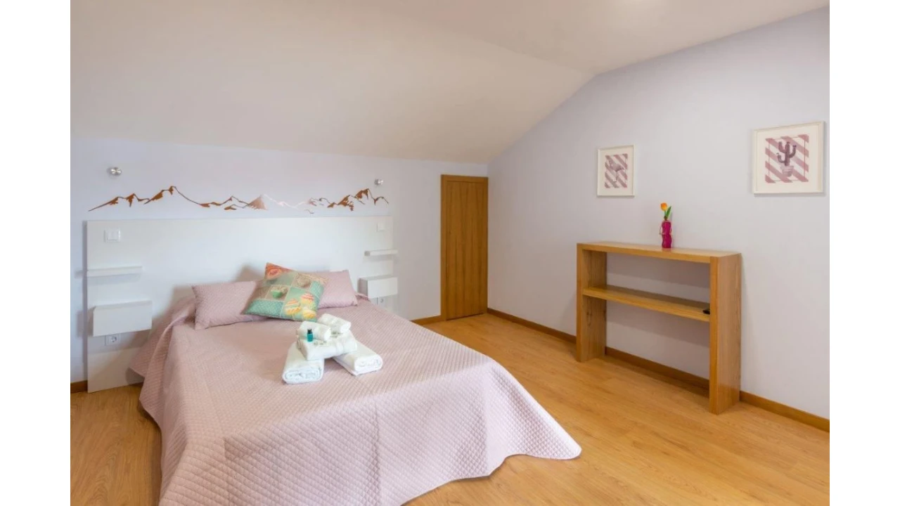 Moradia T5 para Venda em Outeiro Foto 15