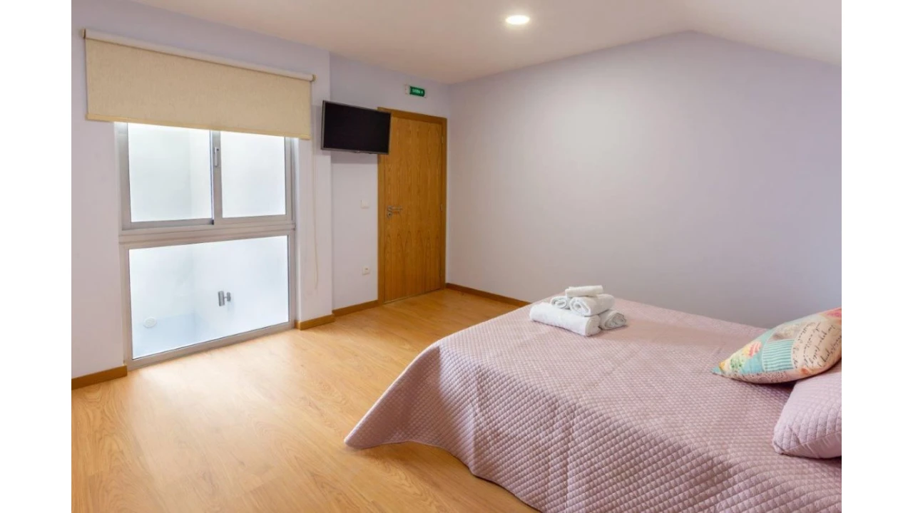 Moradia T5 para Venda em Outeiro Foto 13