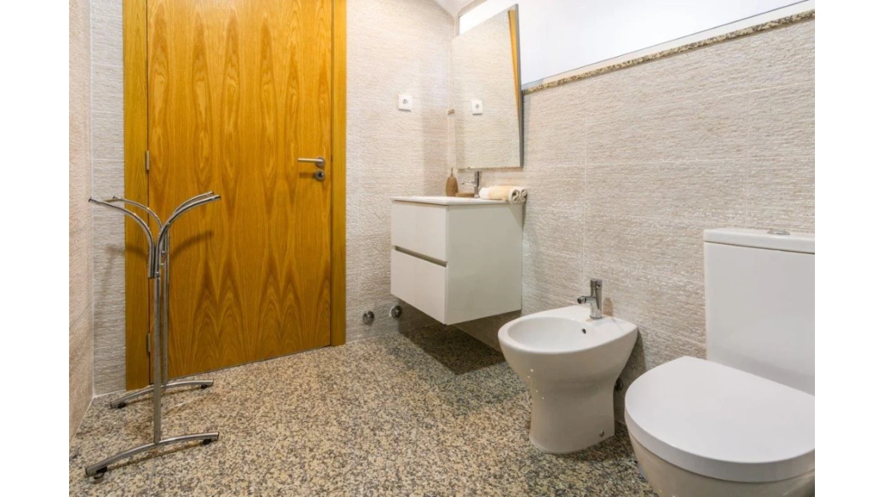 Moradia T5 para Venda em Outeiro Foto 20