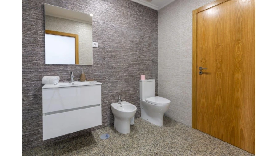 Moradia T5 para Venda em Outeiro Foto 27