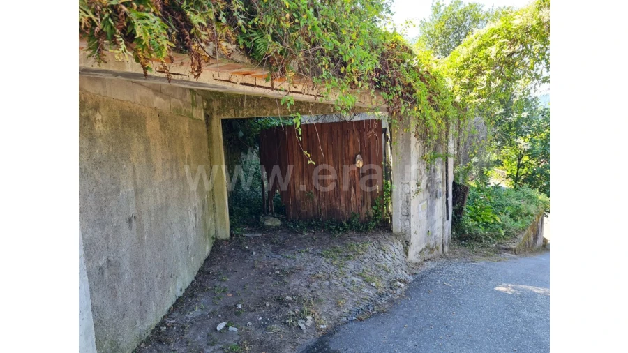 Moradia T0 para Venda em Aldeia Foto 9