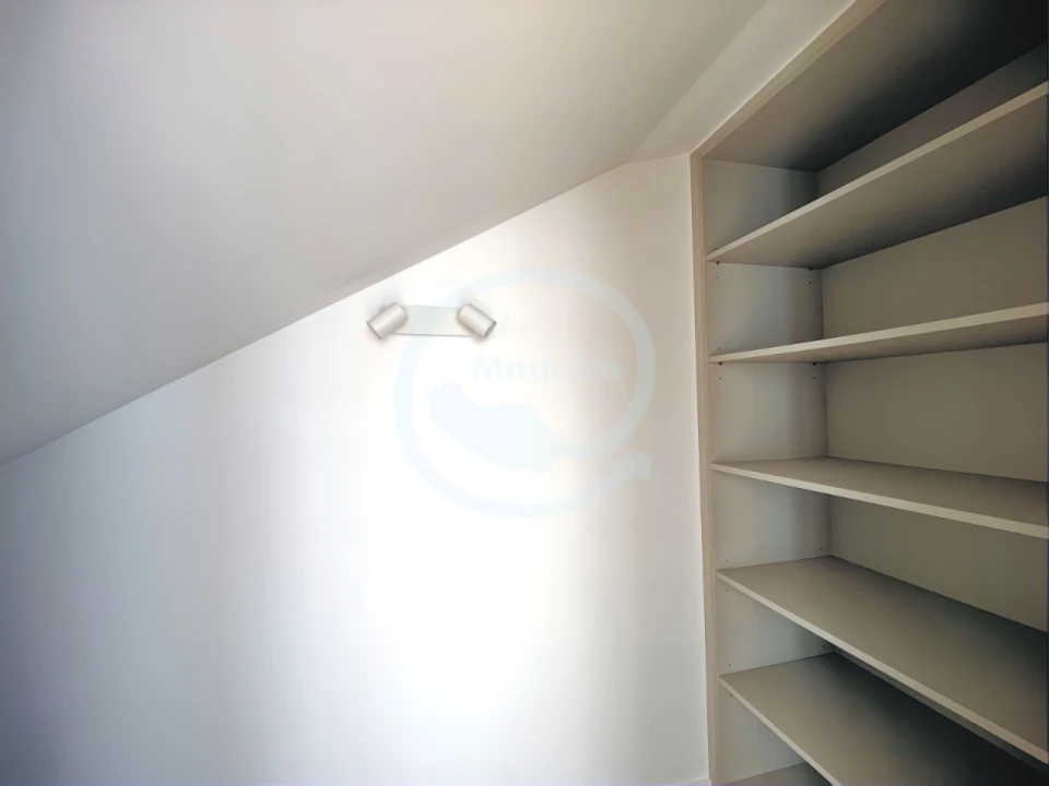 Apartamento T2 para Venda em Funchal Foto 15