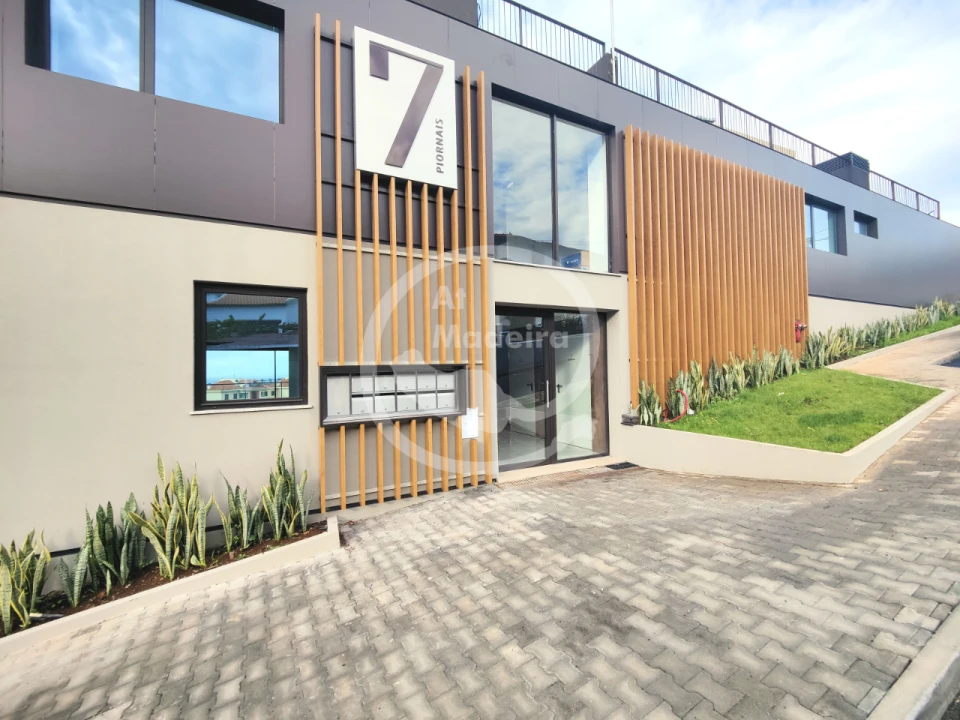 Apartamento T2 para Venda em Funchal Foto 3