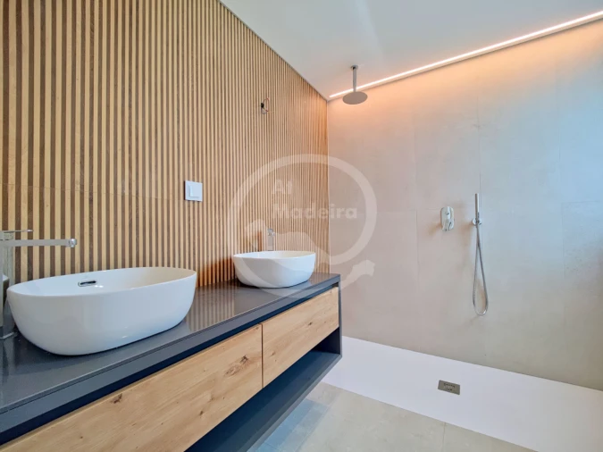 Apartamento T2 para Venda em Funchal Foto 16