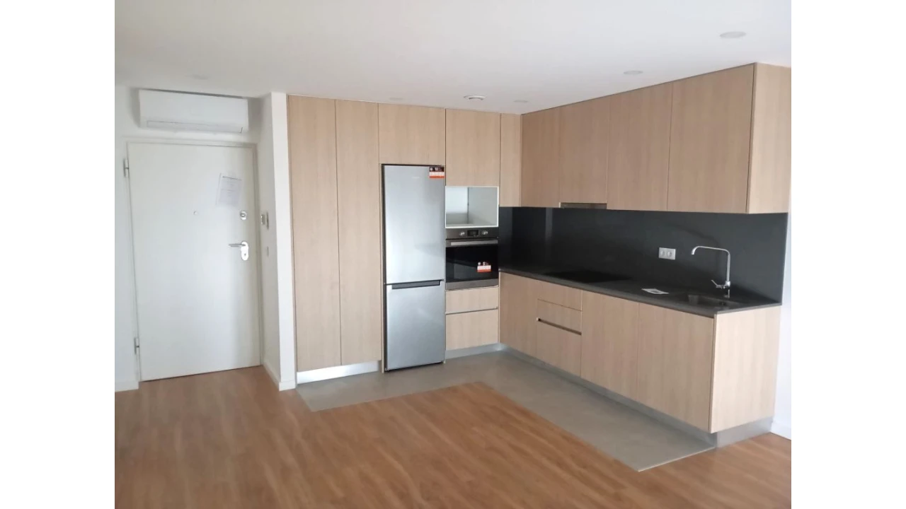 Apartamento T1 para Venda em Secas de Giela Foto 1