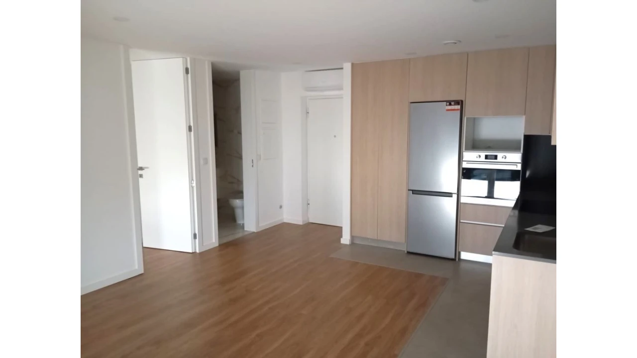 Apartamento T1 para Venda em Secas de Giela Foto 7