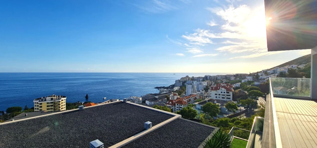 Apartamento T3 para Arrendamento em Funchal Foto 4