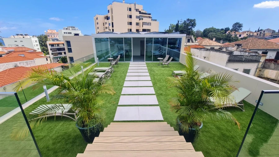 Apartamento T1 para Arrendamento em Funchal Foto 4