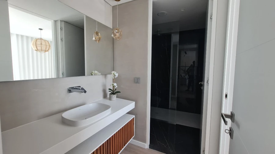 Apartamento T1 para Arrendamento em Funchal Foto 10