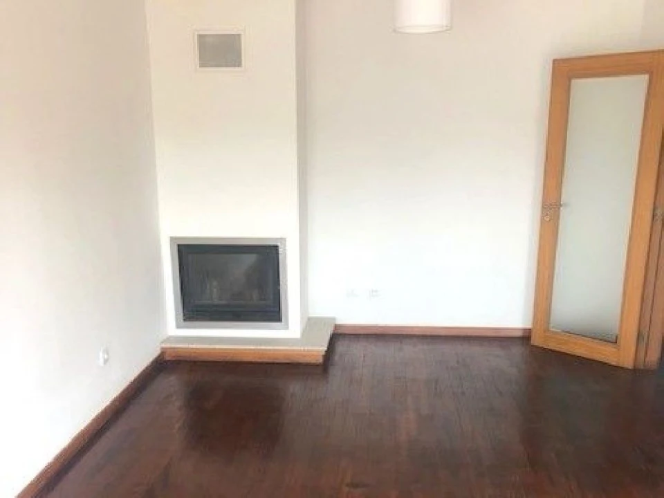 Apartamento T1 para Arrendamento em Nenhum Foto 4