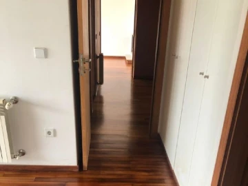 Apartamento T1 para Arrendamento em Nenhum