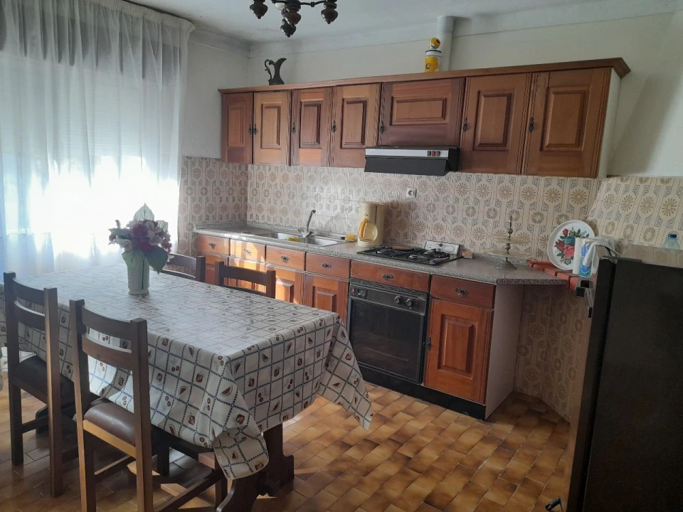 Moradia T6 para Venda em Covilhã Foto 9