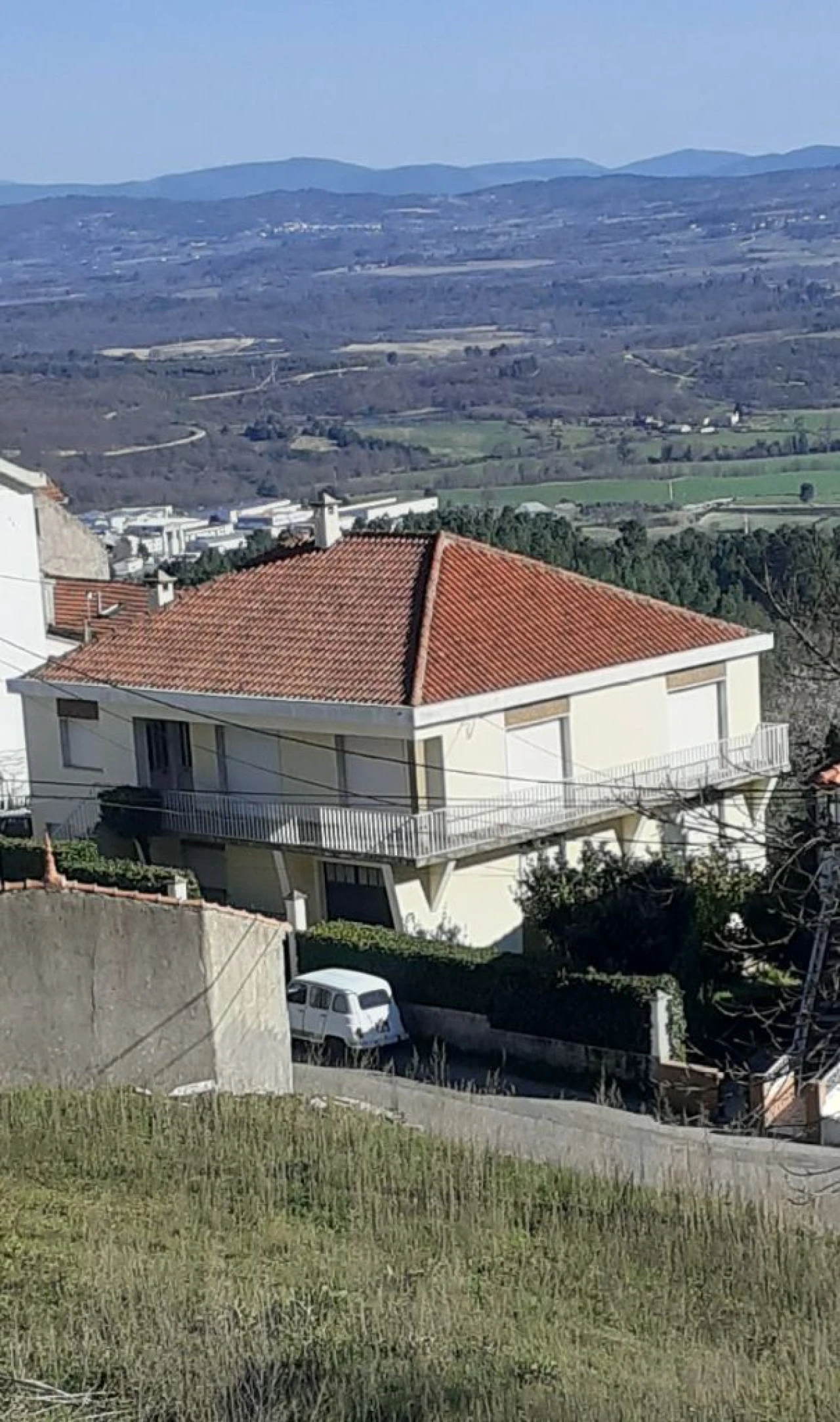 Moradia T6 para Venda em Covilhã Foto 1