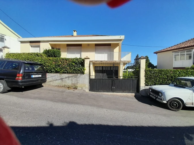 Moradia T6 para Venda em Covilhã Foto 3