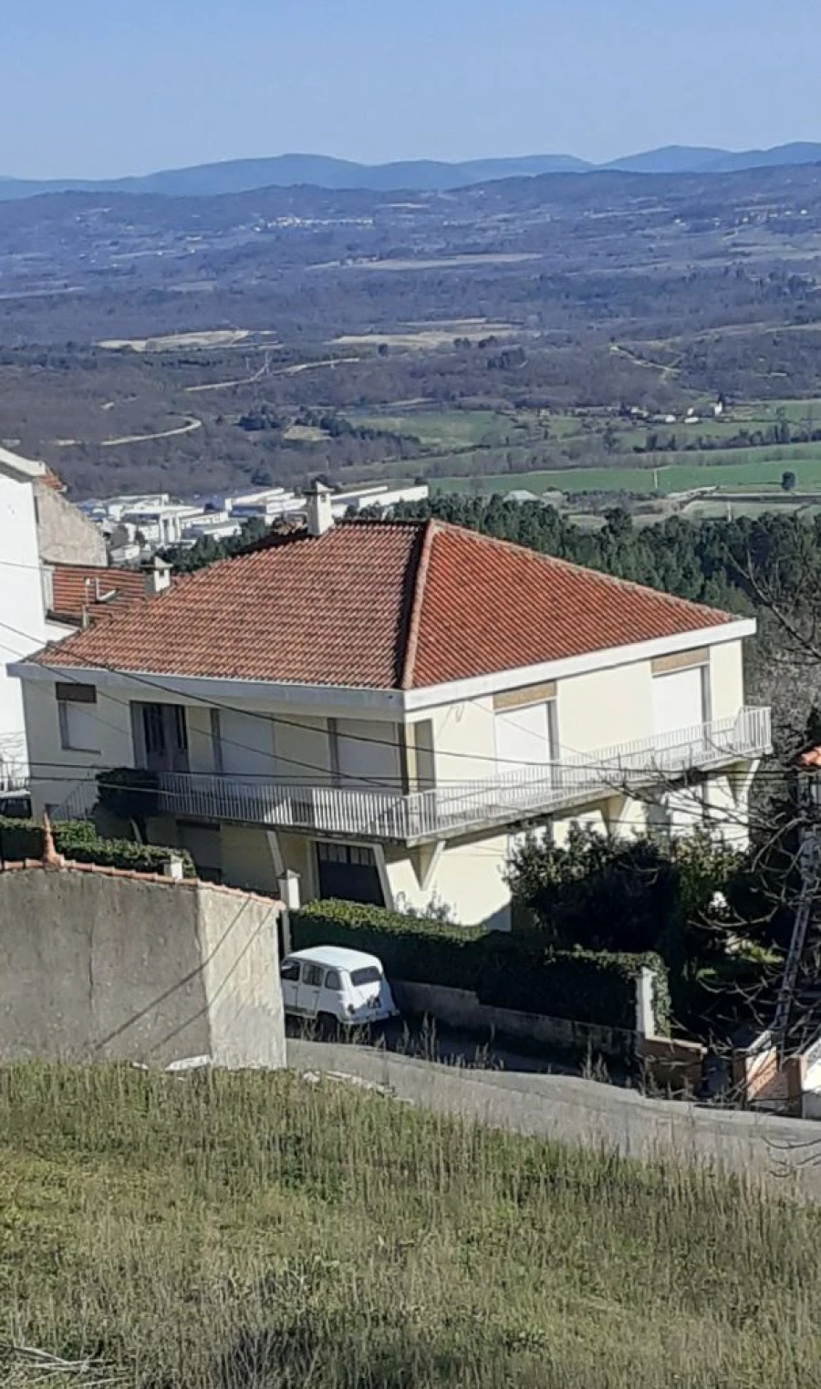 Moradia T6 para Venda em Covilhã Foto 1