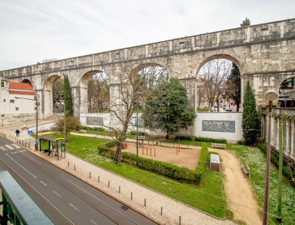 Apartamento T4 para Venda em Lisboa Foto 1