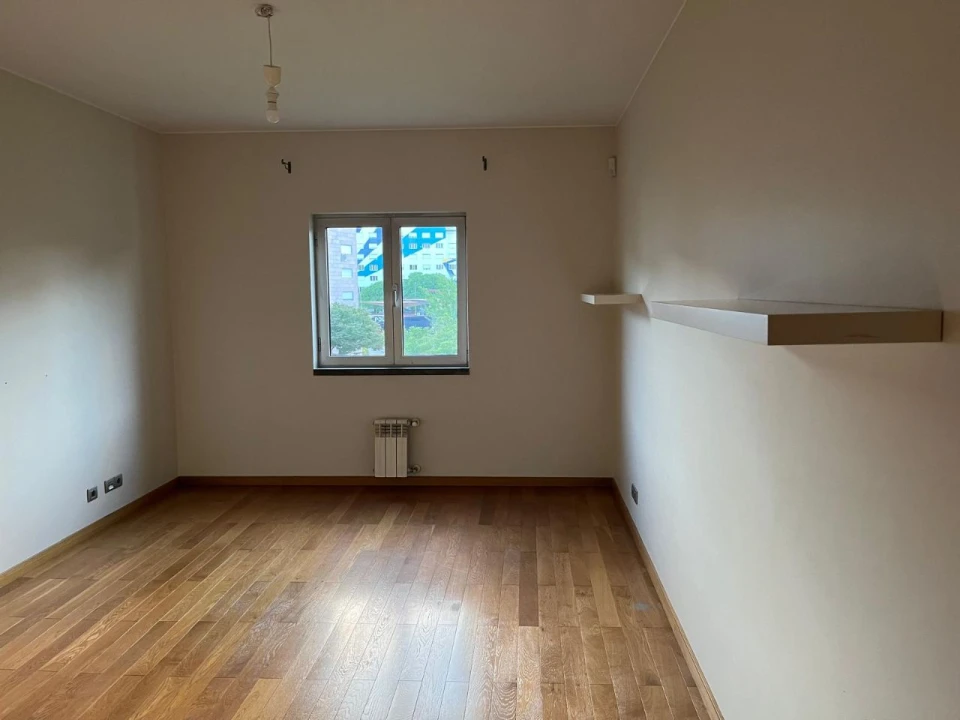 Apartamento T5 para Arrendamento em Lisboa Foto 13
