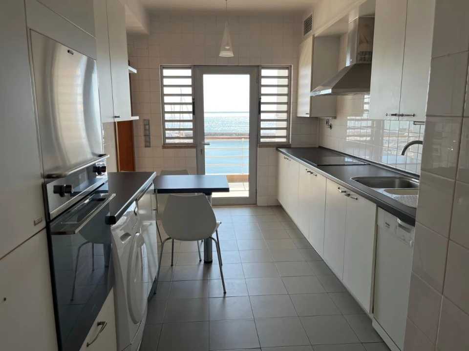 Apartamento T5 para Arrendamento em Lisboa Foto 18