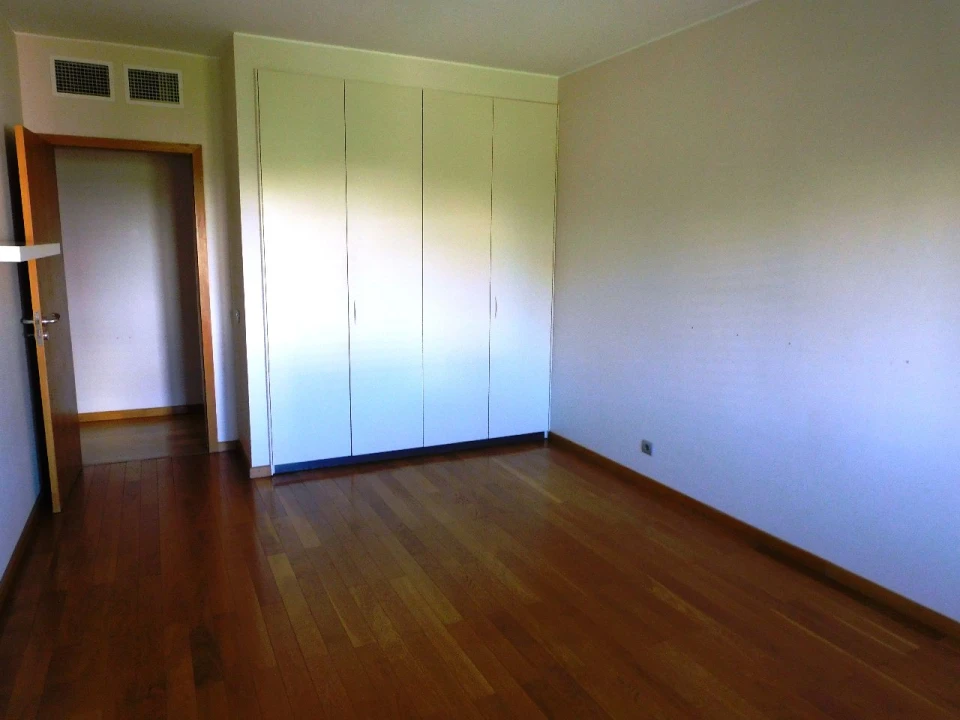 Apartamento T5 para Arrendamento em Lisboa Foto 10