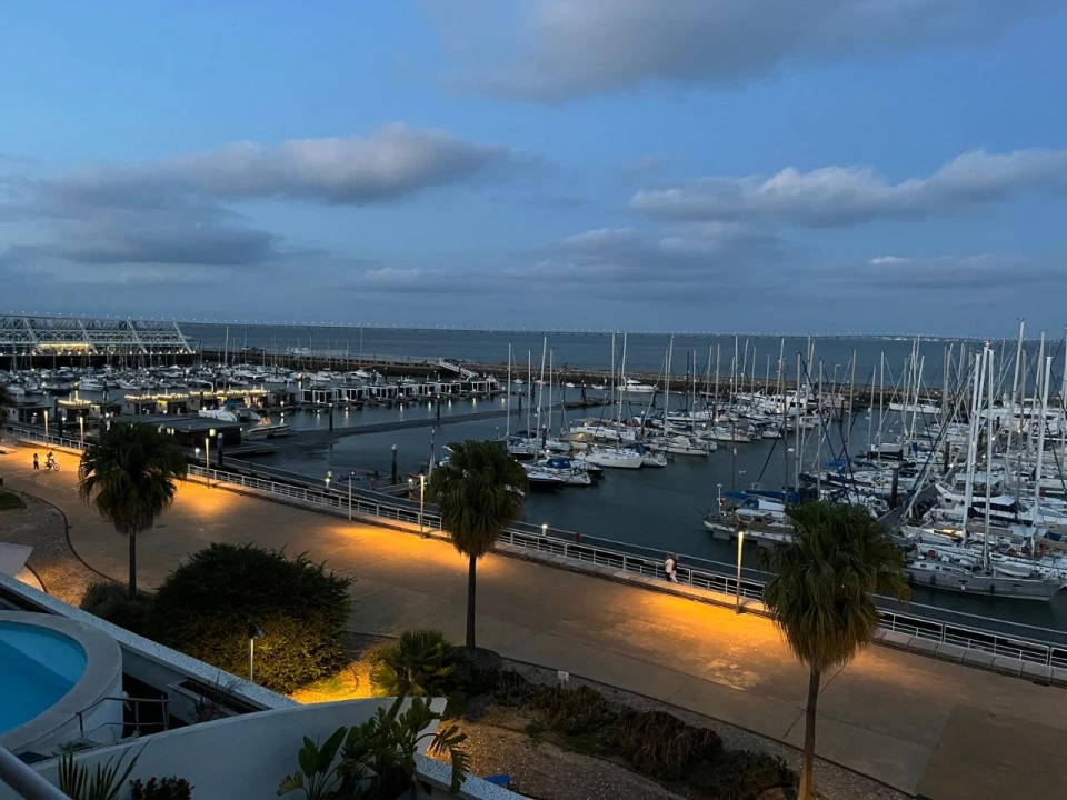 Apartamento T5 para Arrendamento em Lisboa Foto 1