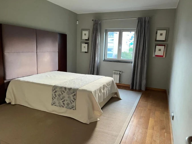 Apartamento T5 para Arrendamento em Lisboa Foto 15