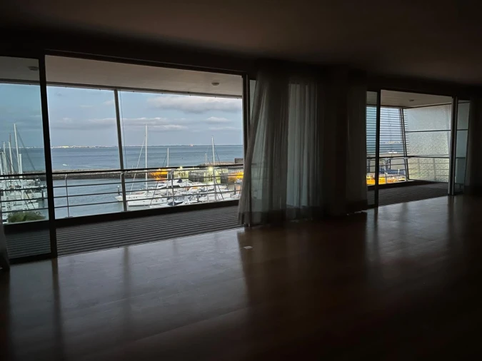Apartamento T5 para Arrendamento em Lisboa Foto 3
