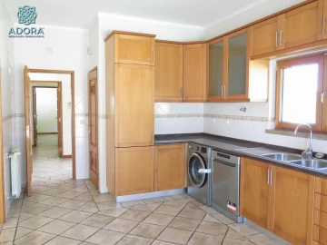 Moradia T5 para Venda em Caixas