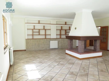 Moradia T5 para Venda em Caixas