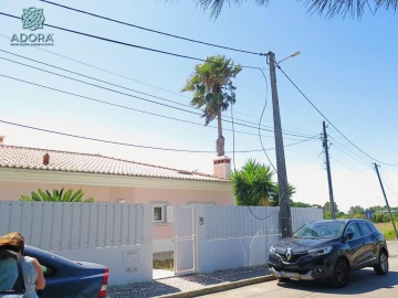 Moradia T5 para Venda em Caixas