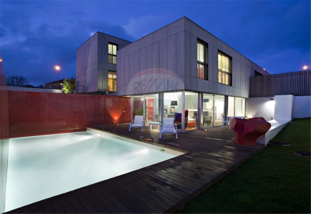 Terreno P/ Prédio para Venda em Oliveira de Azemeis Foto 1