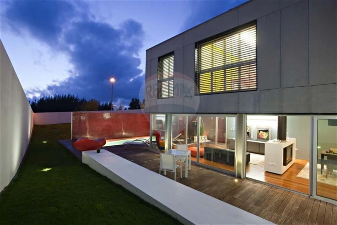 Terreno P/ Prédio para Venda em Oliveira de Azemeis Foto 2