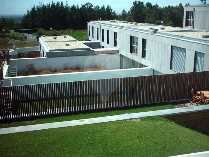 Terreno P/ Prédio para Venda em Oliveira de Azemeis Foto 3