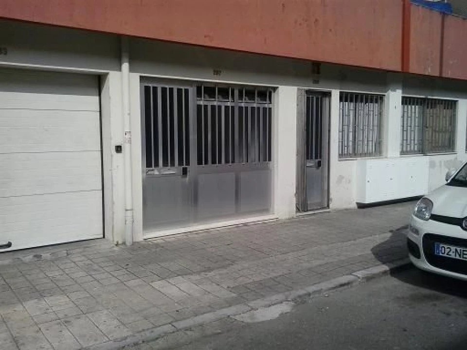 Garagem para Venda em Maia Foto 1