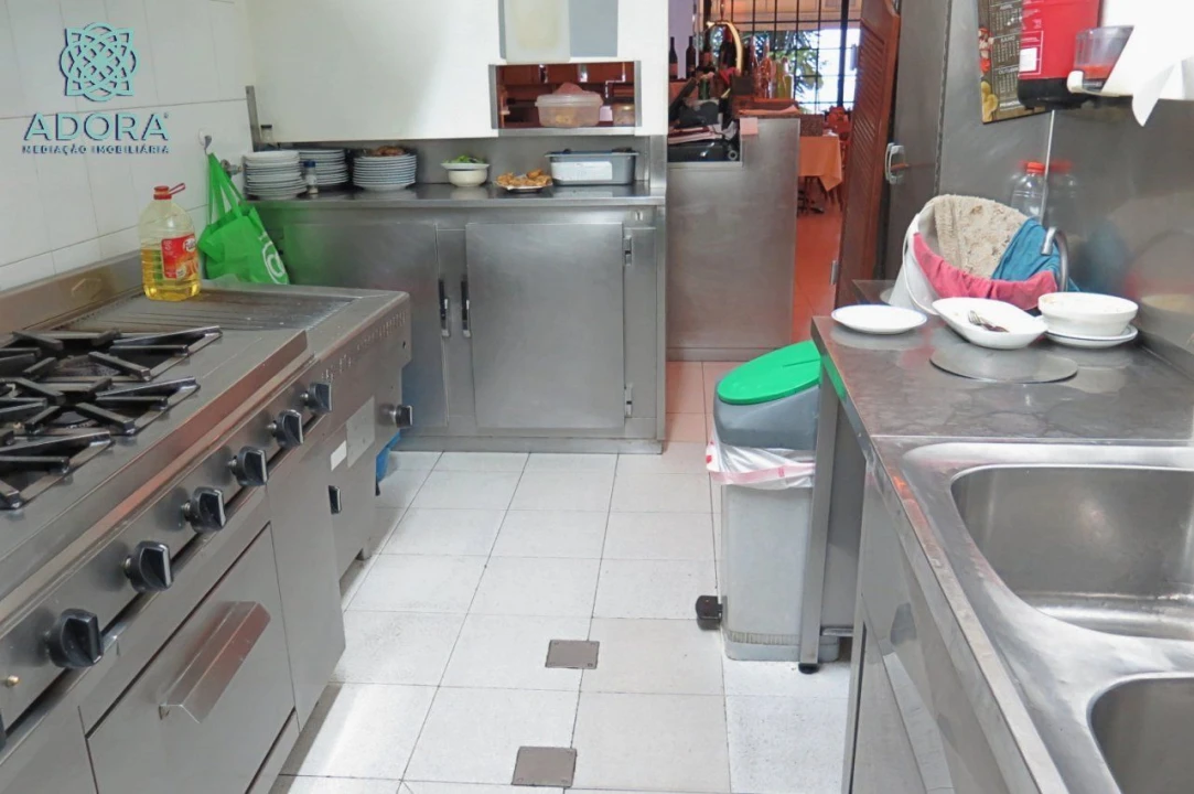 Loja para Arrendamento em Cruz Quebrada Foto 6