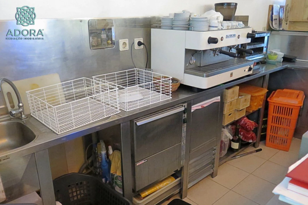 Loja para Arrendamento em Cruz Quebrada Foto 8