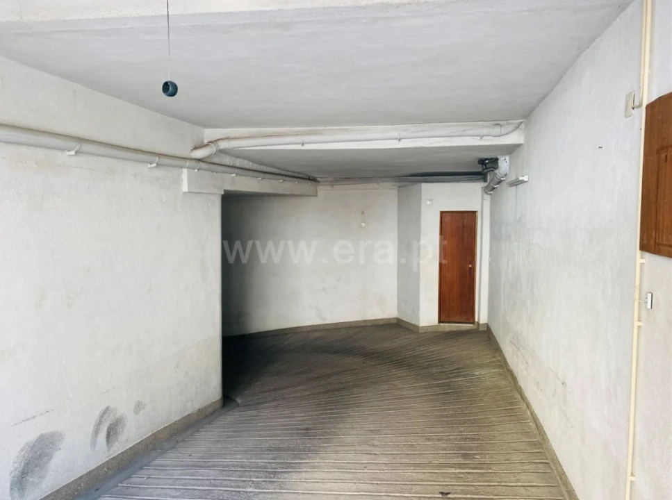 Garagem para Arrendamento em Sesimbra Foto 3