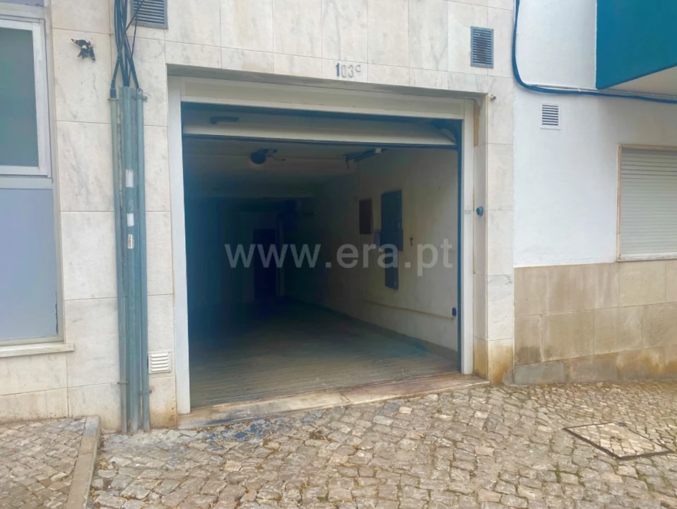 Garagem para Arrendamento em Sesimbra Foto 2