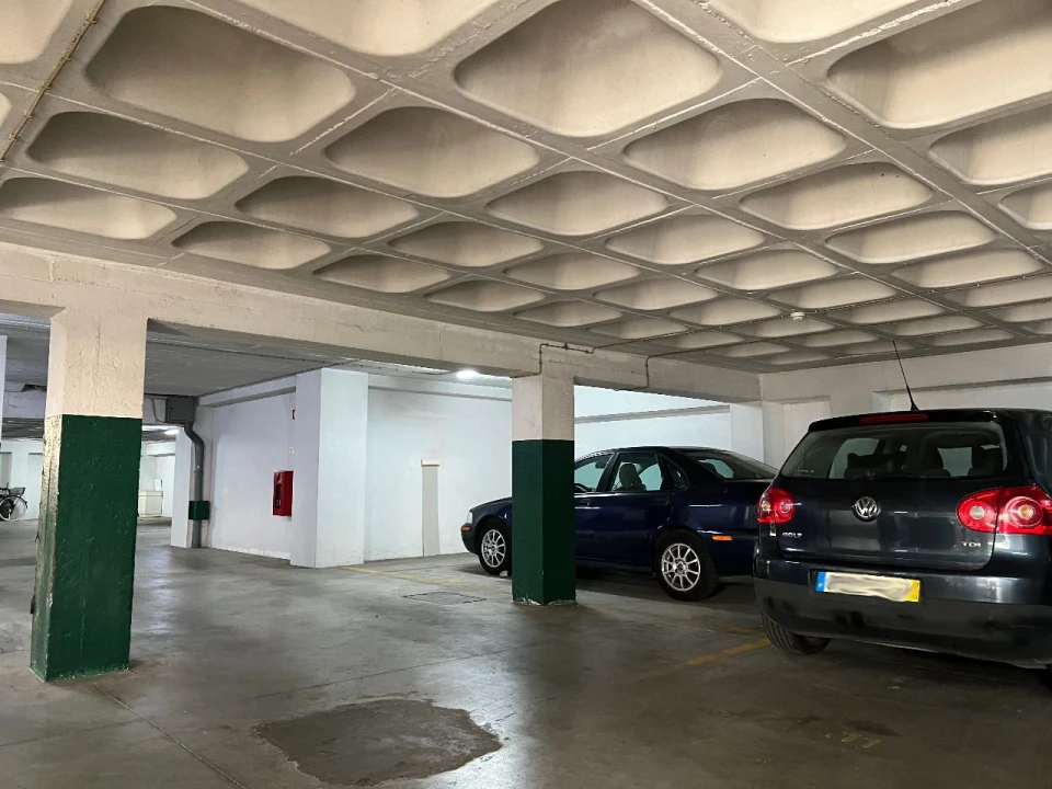 Garagem para Venda em Telheiras Foto 4