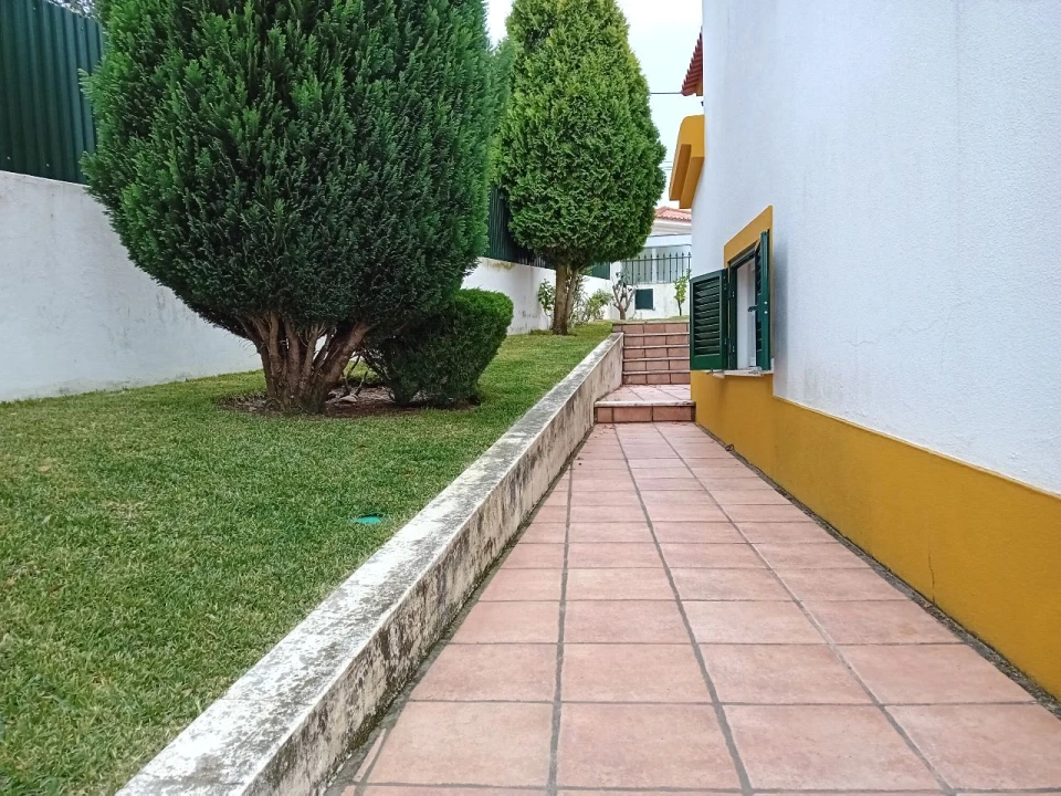 Moradia T4 para Venda em Cotovia Foto 7