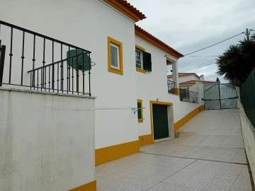 Moradia T4 para Venda em Cotovia