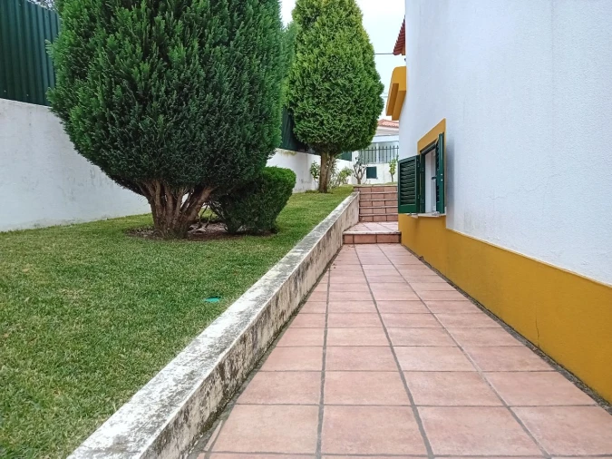 Moradia T4 para Venda em Cotovia Foto 7