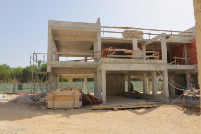 Moradia T4 para Venda em Fernão Ferro