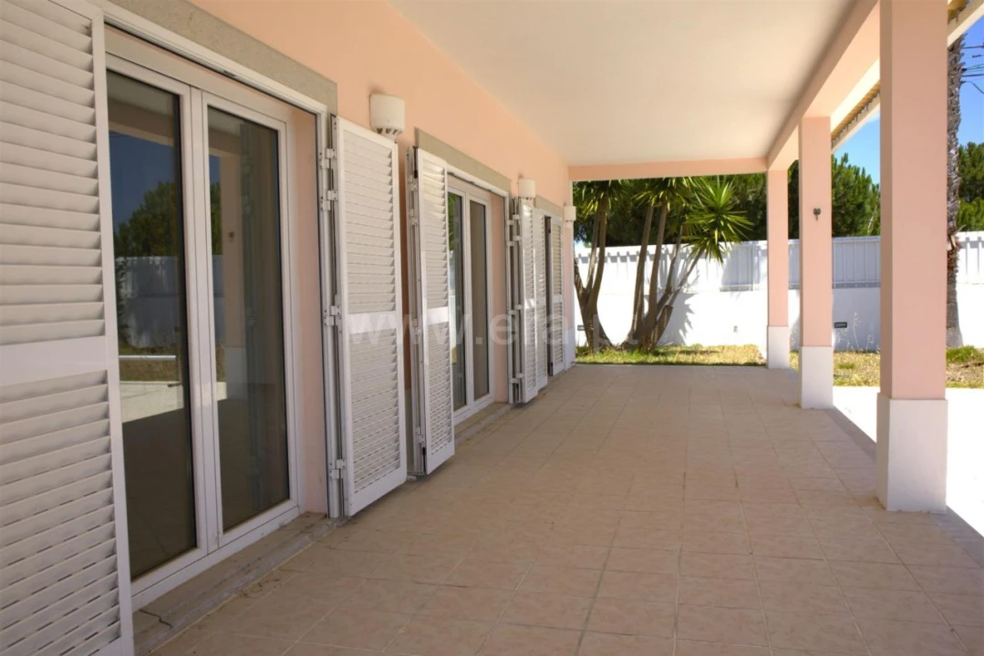 Moradia T6 para Venda em Caixas Foto 21